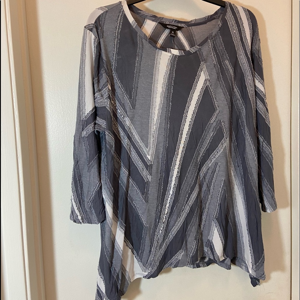 Woman’s dress shirt. Vera Wang.